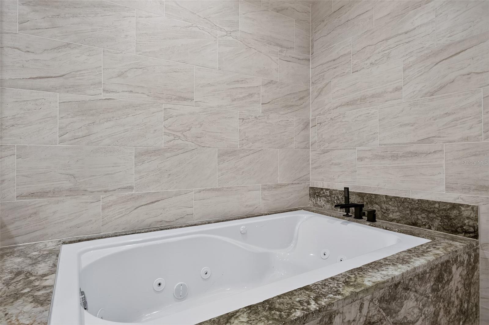 ALACHUA HIGHLANDS - Residential