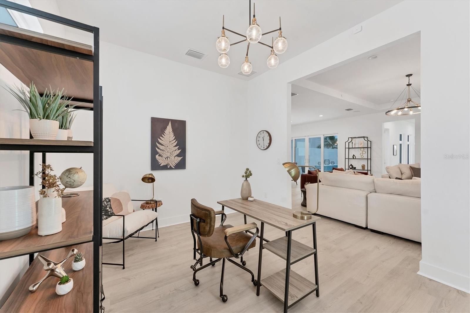 AQUA LAGOON - Residential Lease