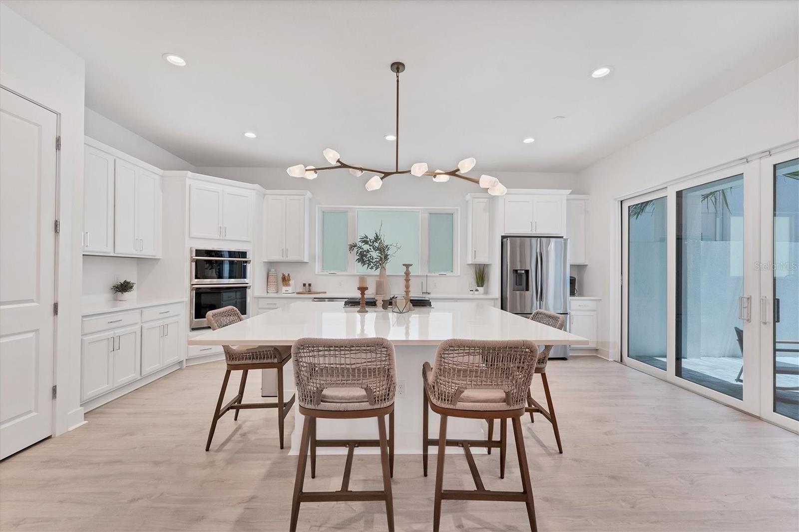 AQUA LAGOON - Residential Lease