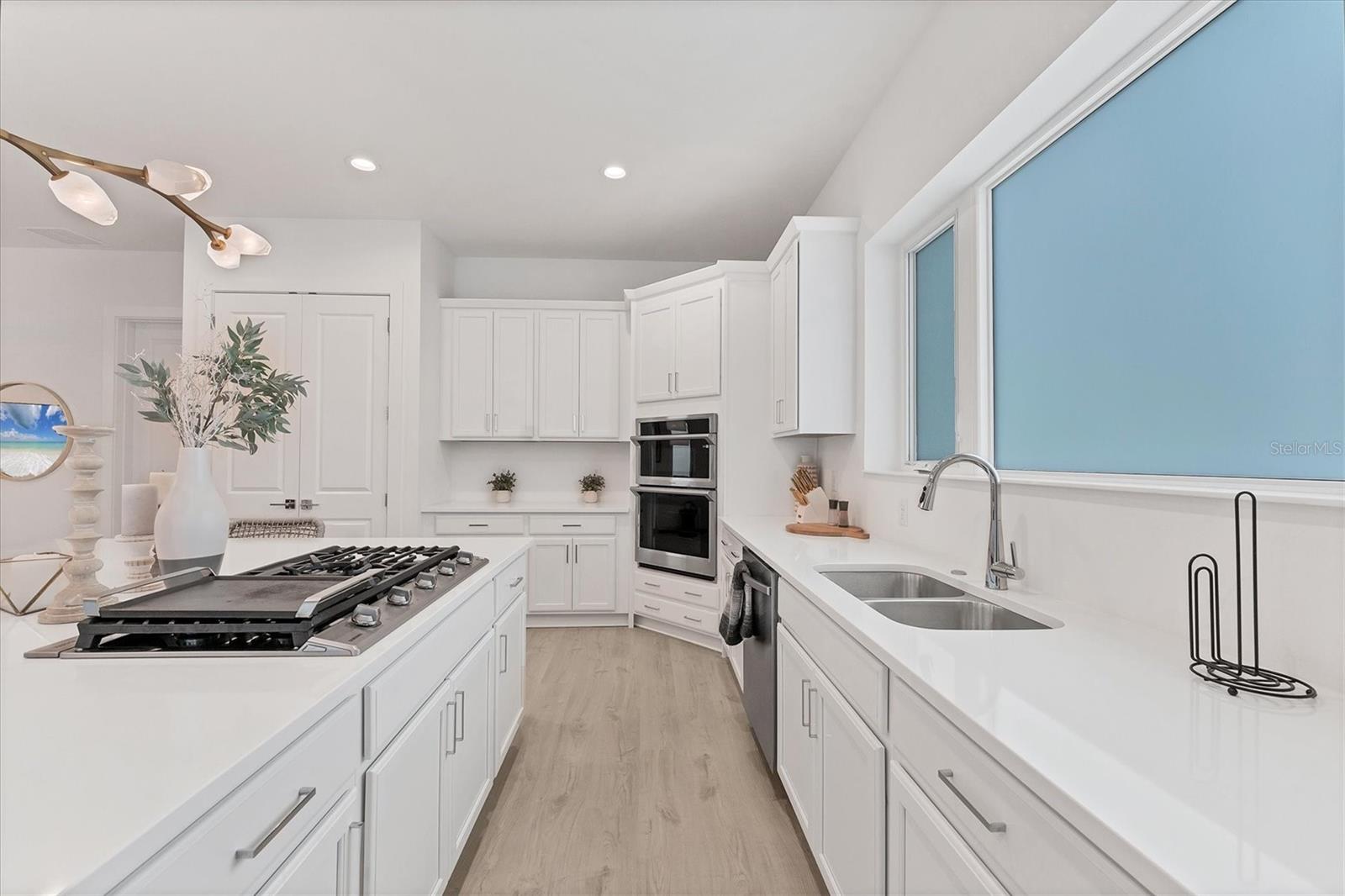 AQUA LAGOON - Residential Lease