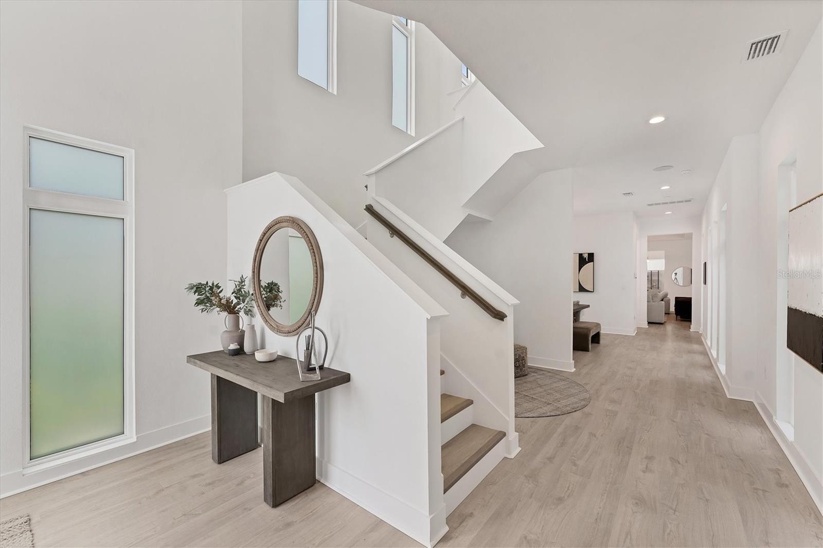 AQUA LAGOON - Residential Lease