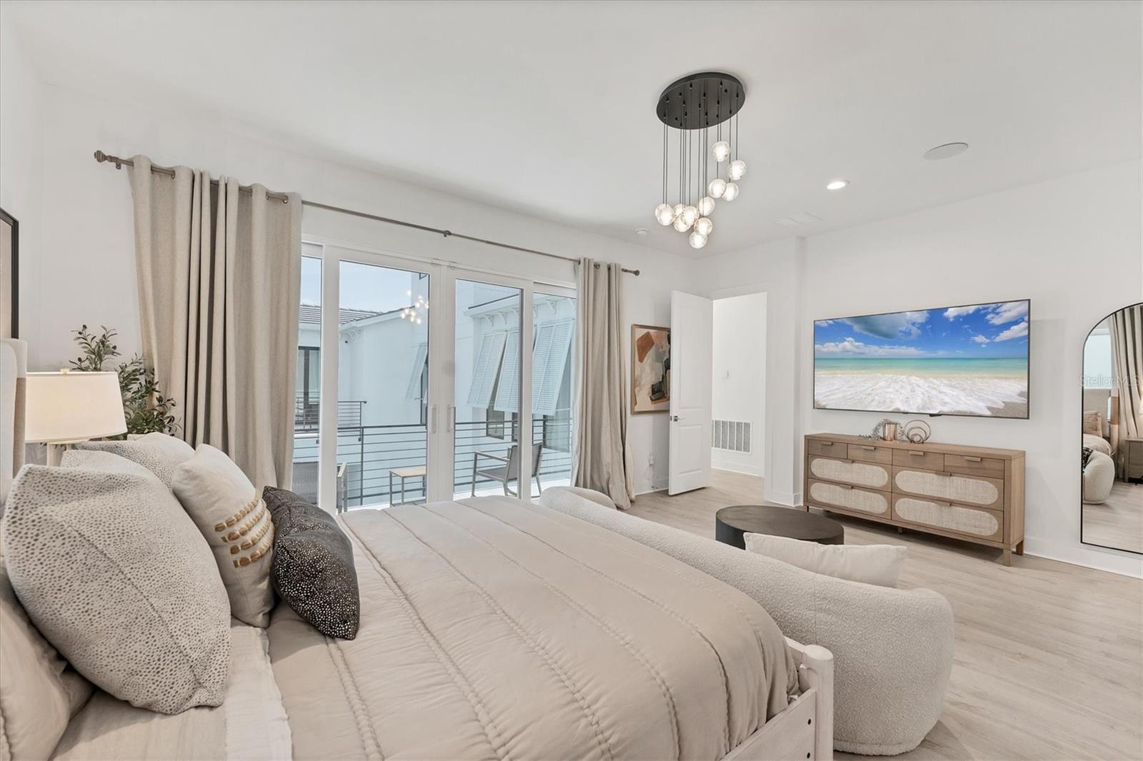 AQUA LAGOON - Residential Lease