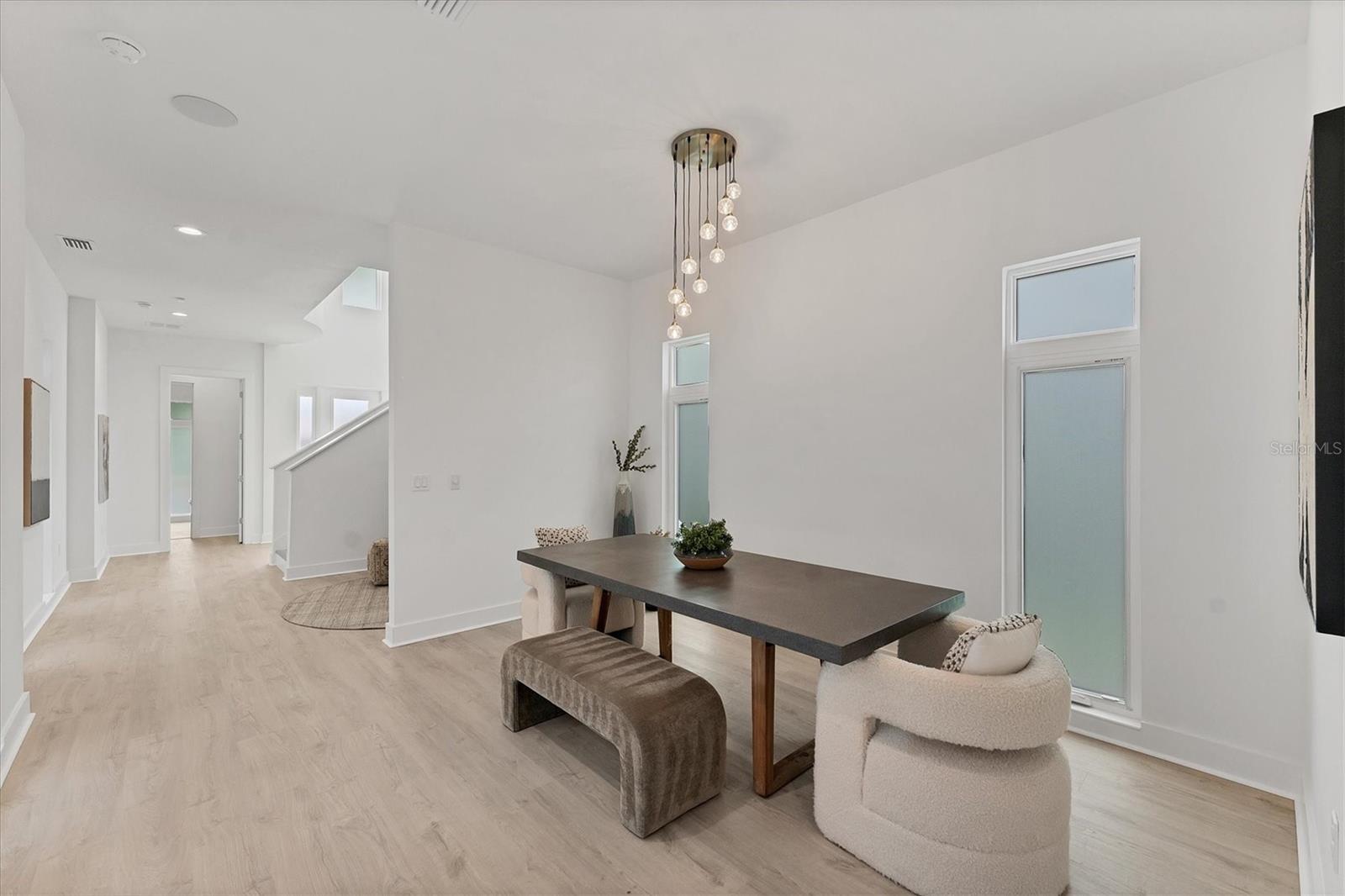 AQUA LAGOON - Residential Lease