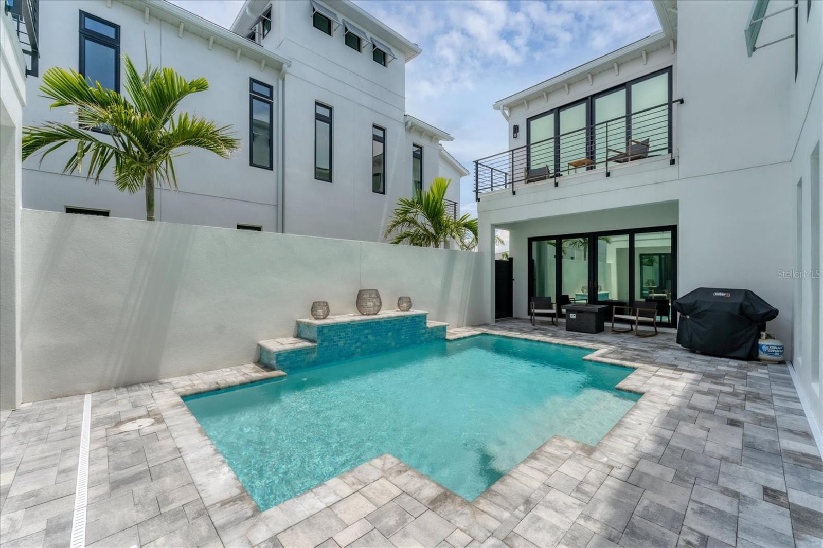 AQUA LAGOON - Residential Lease