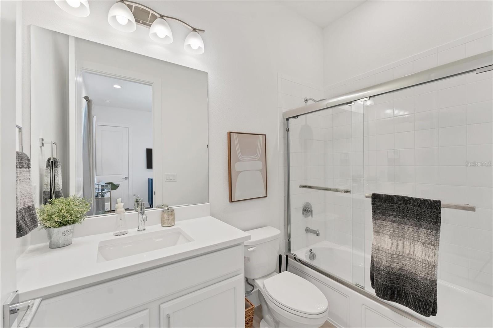 AQUA LAGOON - Residential Lease