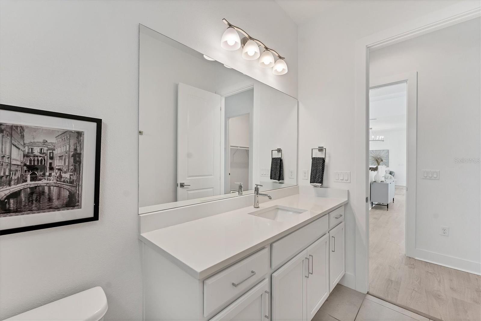 AQUA LAGOON - Residential Lease