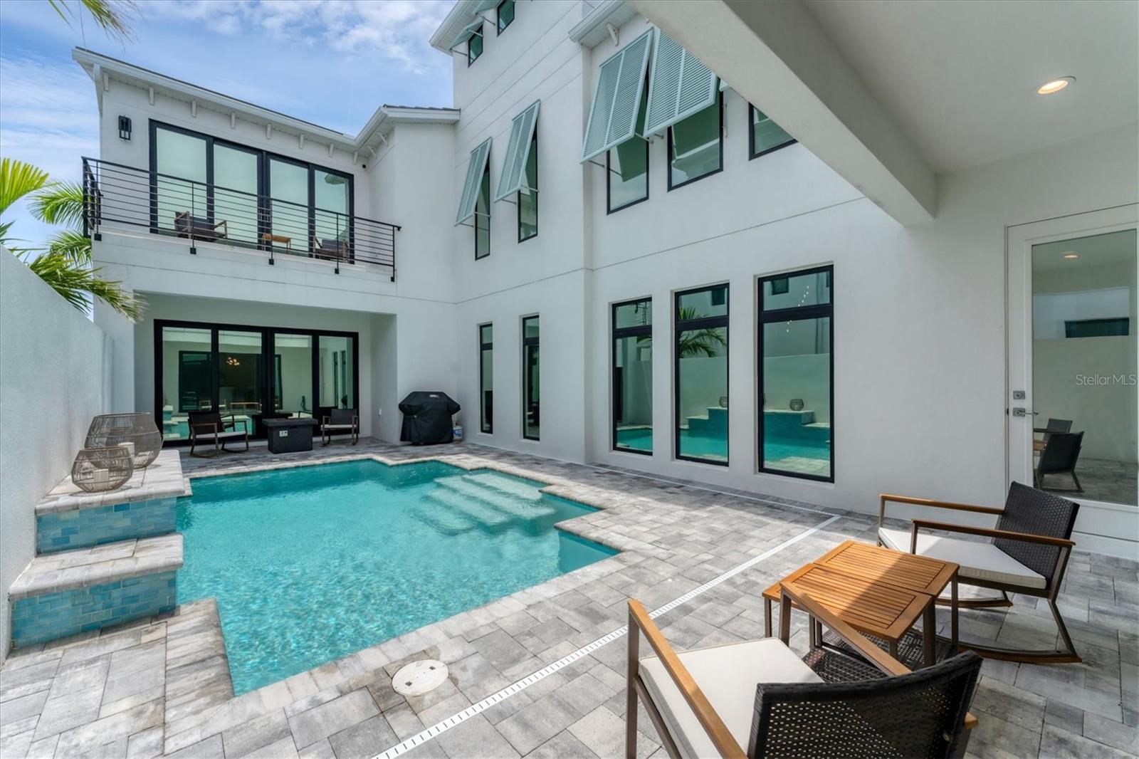 AQUA LAGOON - Residential Lease