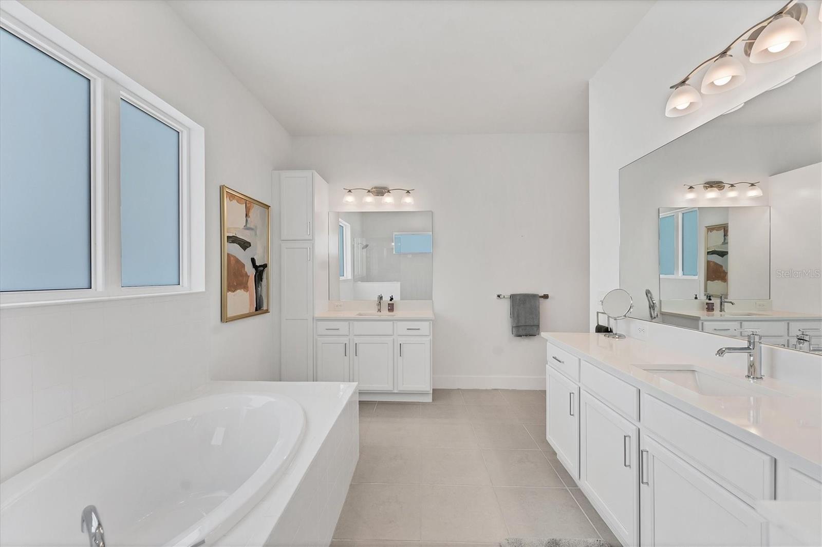 AQUA LAGOON - Residential Lease