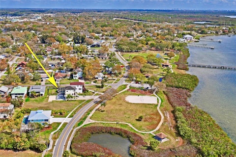 402 Shore Drive W, Oldsmar, FL 34677