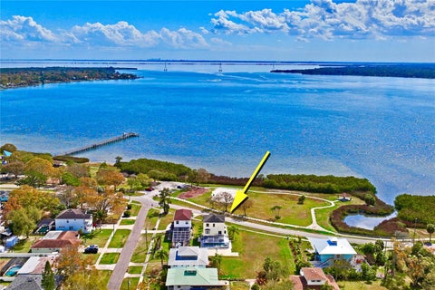 402 Shore Drive W, Oldsmar, FL 34677