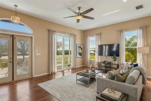 402 Shore Drive W, Oldsmar, FL 34677