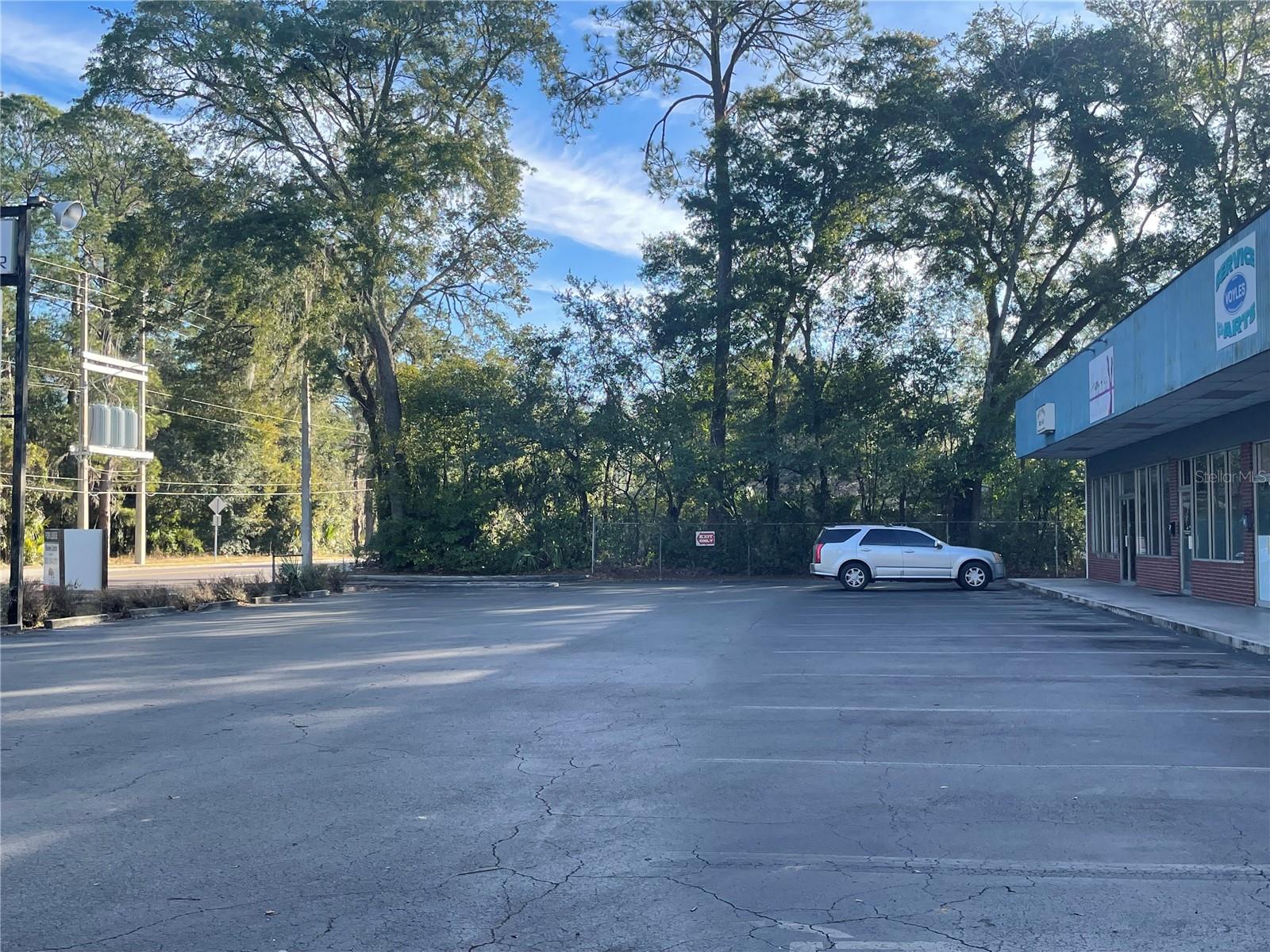 LUCILE COURT - Commercial Lease