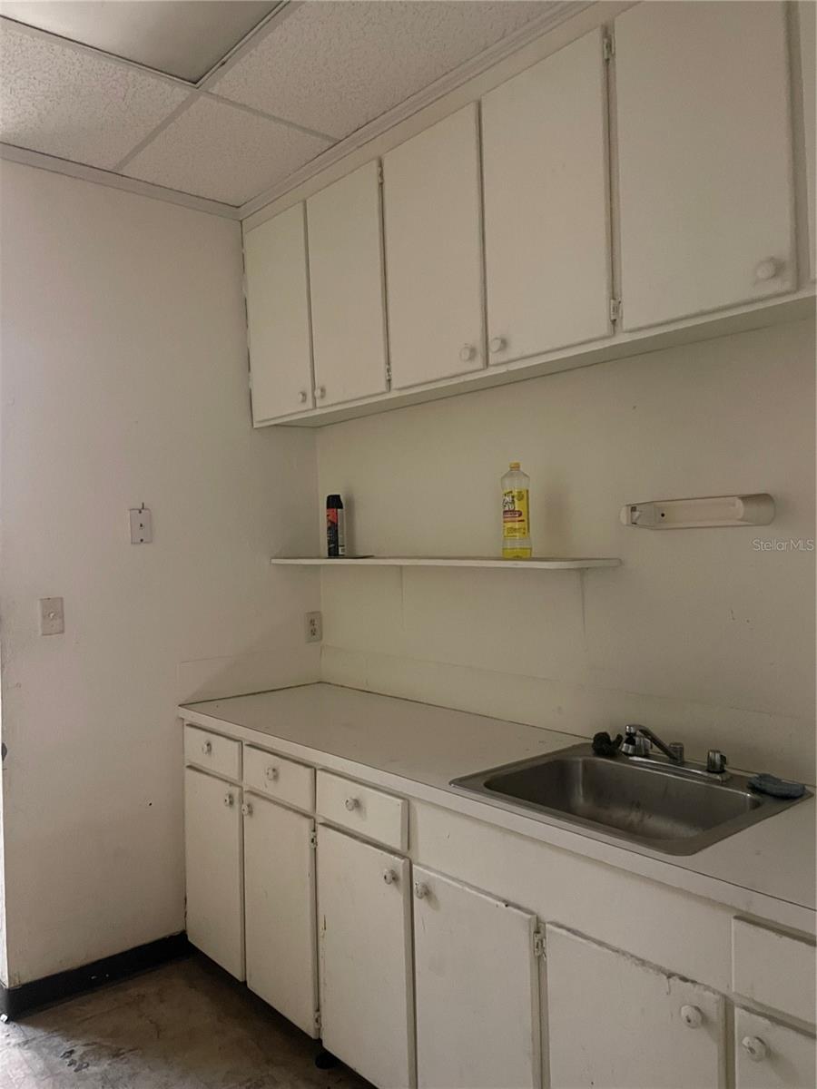 LUCILE COURT - Commercial Lease