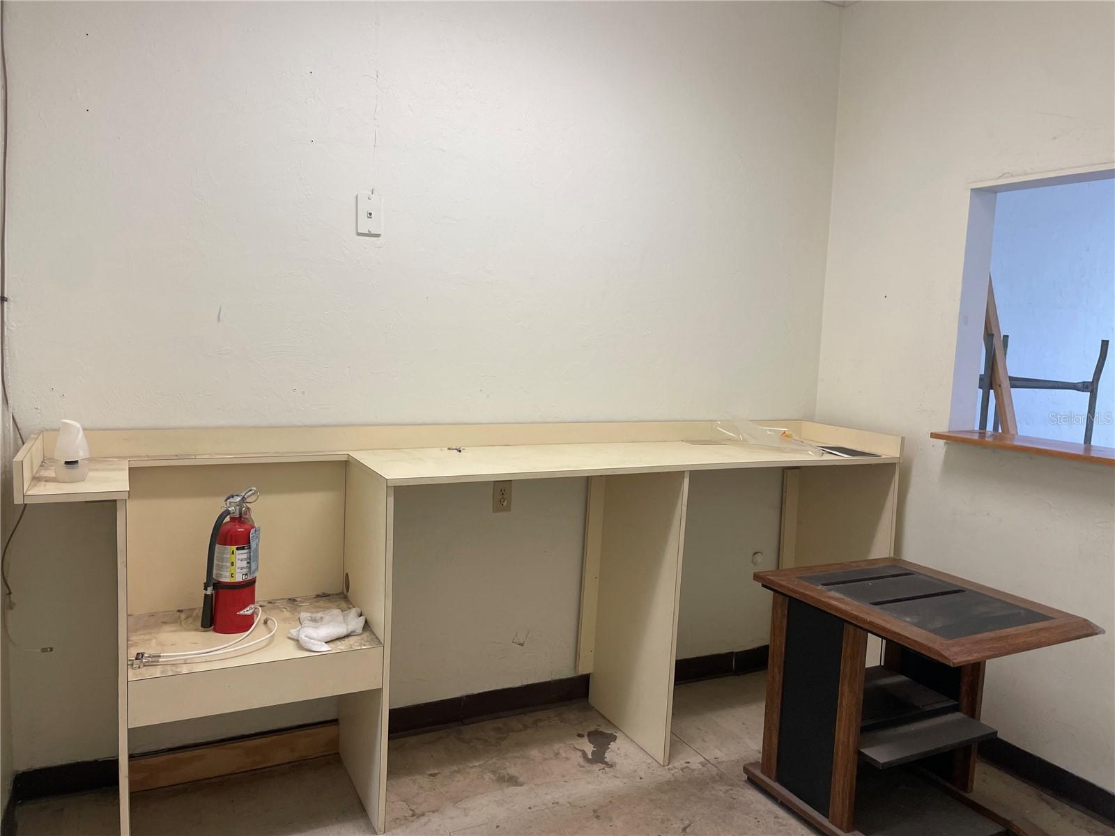 LUCILE COURT - Commercial Lease