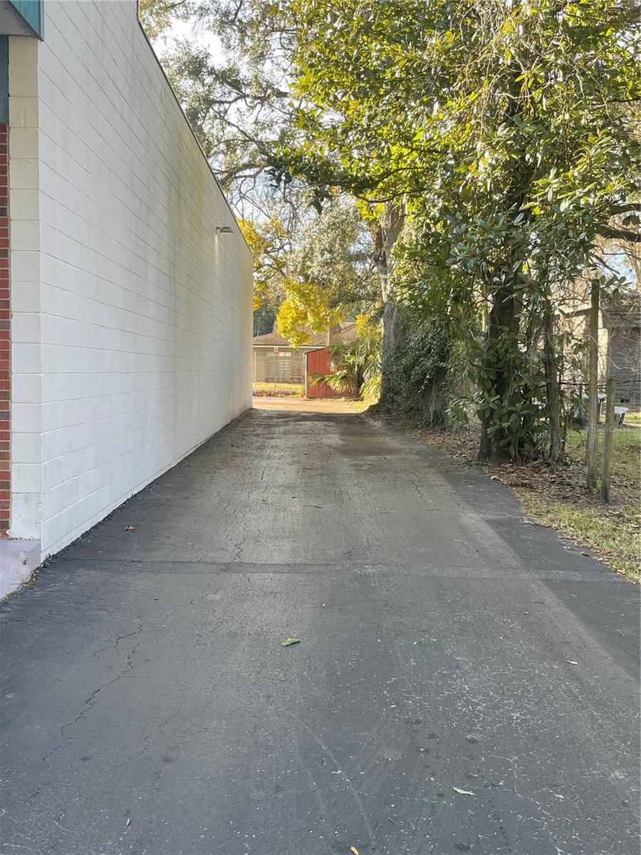 LUCILE COURT - Commercial Lease