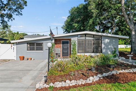 Photo of 2407 S Lois Avenue, Tampa, FL 33629 (MLS # TB8425139)