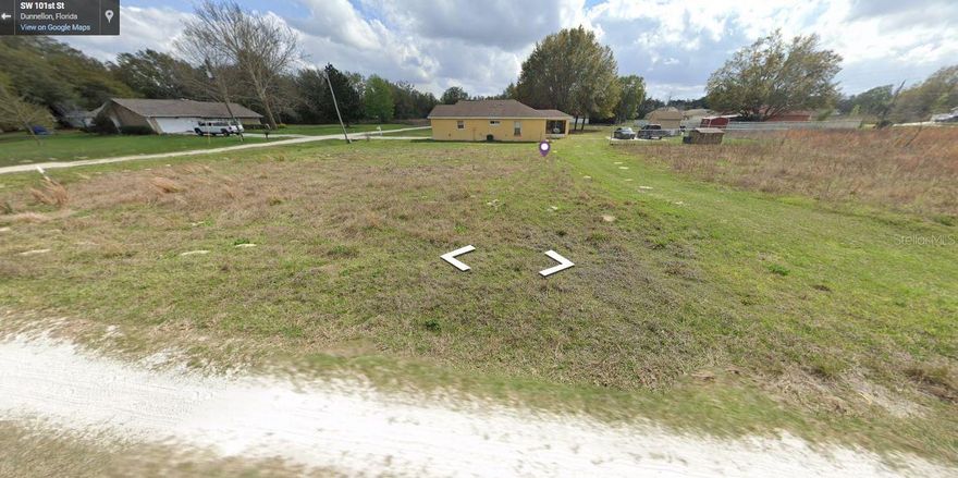 Your Dream Home Awaits! Spacious corner lot, perfect for building. Near Ocala & Dunnellon. Close to shops & restaurants. Don't miss out!
