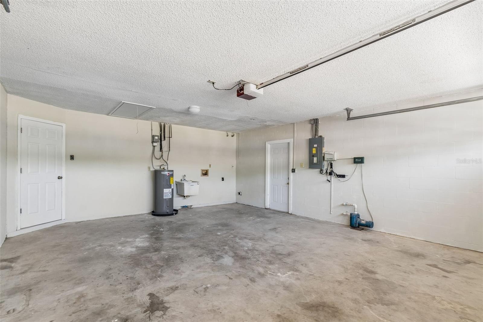 ORCHID LAKE WEST - Residential