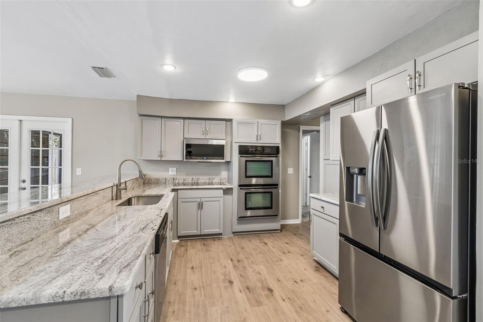 ORCHID LAKE WEST - Residential