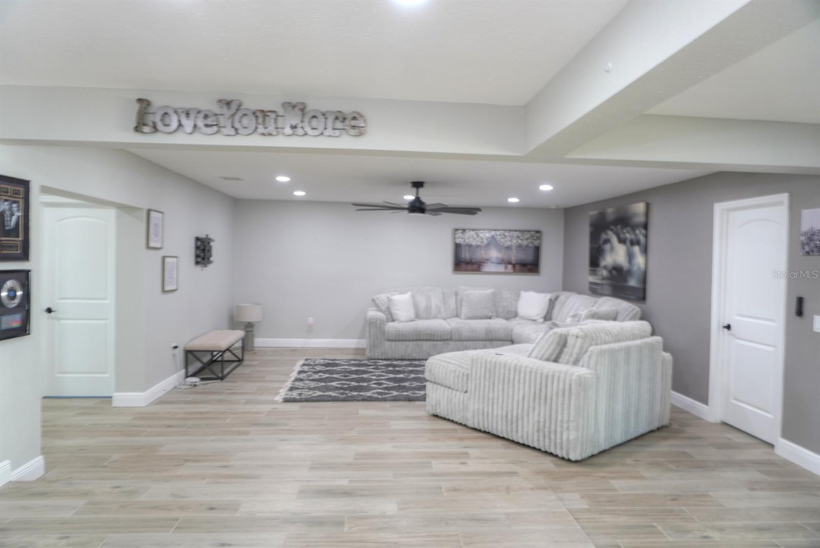 TIERRA VERDE UNIT 1 3RD REP - Residential Lease