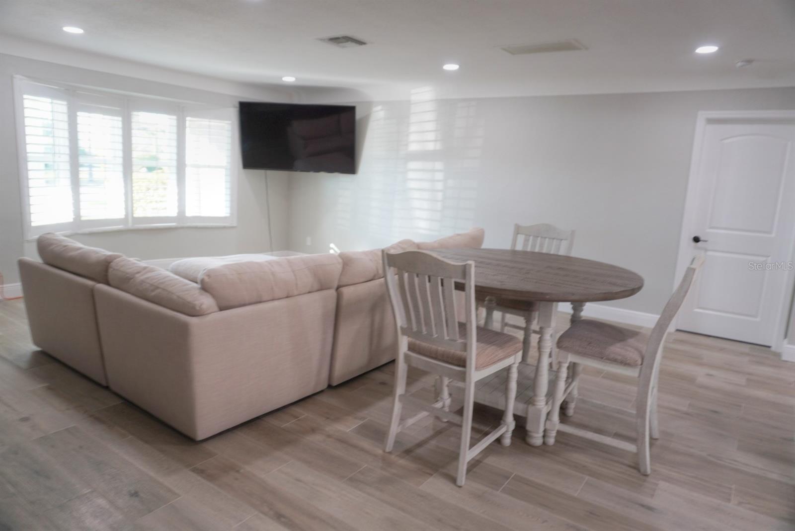 TIERRA VERDE UNIT 1 3RD REP - Residential Lease