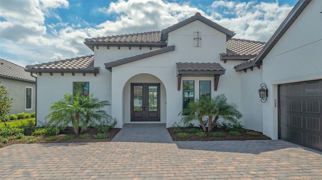 Photo of 10629 Nicklaus Court, Englewood, FL 34223 (MLS # A4615950)