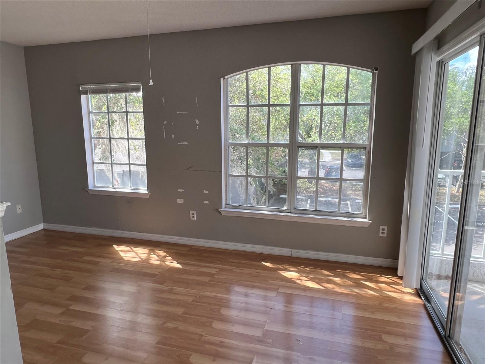 SUNSET LAKE - Residential