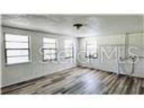 Tiny photo for 409 S Dixie Avenue, Fruitland Park, FL 34731 (MLS # O6406459)