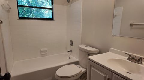 Tiny photo for 409 S Dixie Avenue, Fruitland Park, FL 34731 (MLS # O6406459)