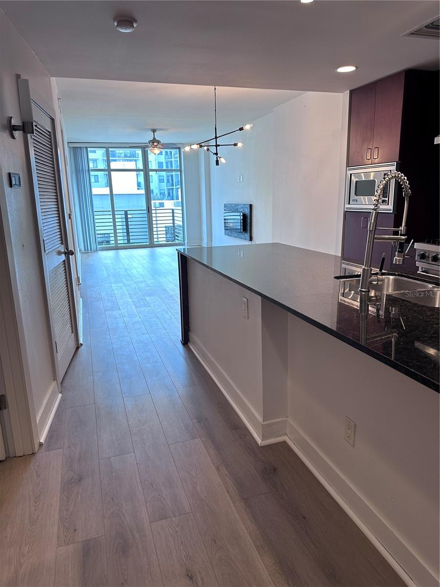 1208 E KENNEDY BOULEVARD 313