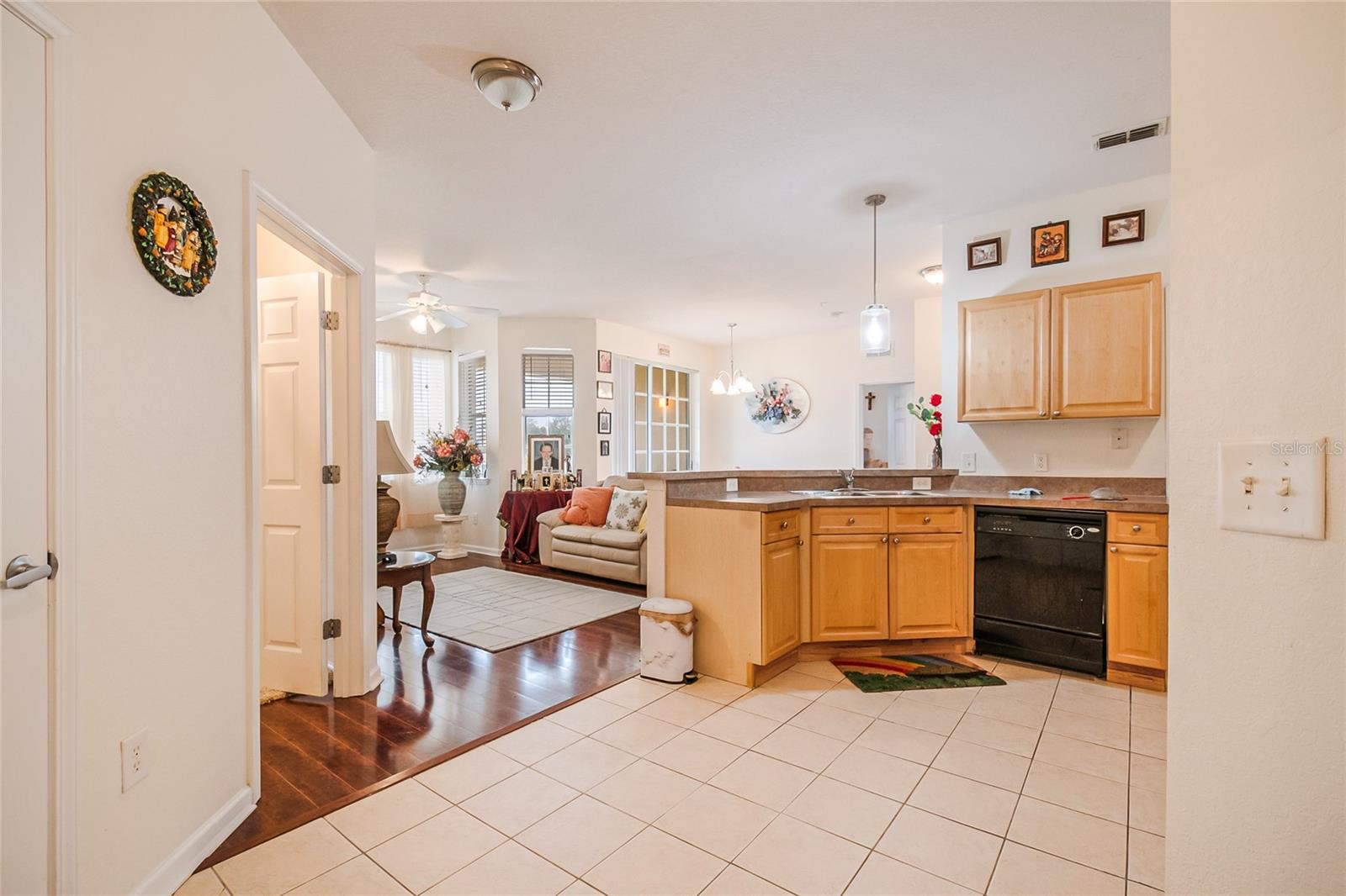 TERRACE RIDGE AT TOWN CENTER EAST A CONDOMINIUM - Residential