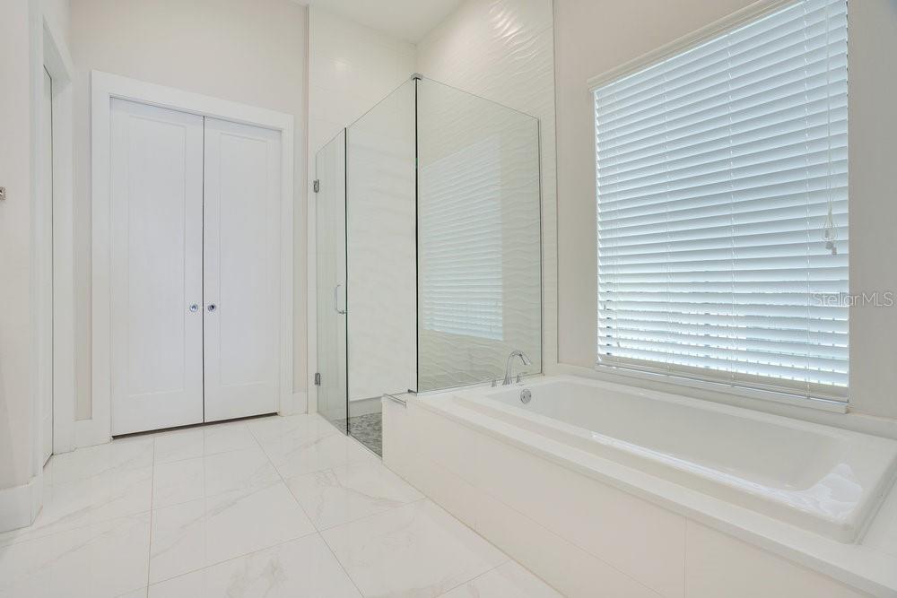 SIGNATURE LAKES PH 02 A B H I J - Residential