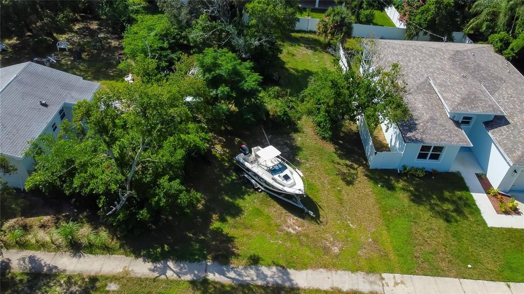 Photo of 1308 E Lemon Street, Tarpon Springs, FL 34689 (MLS # TB8313488)
