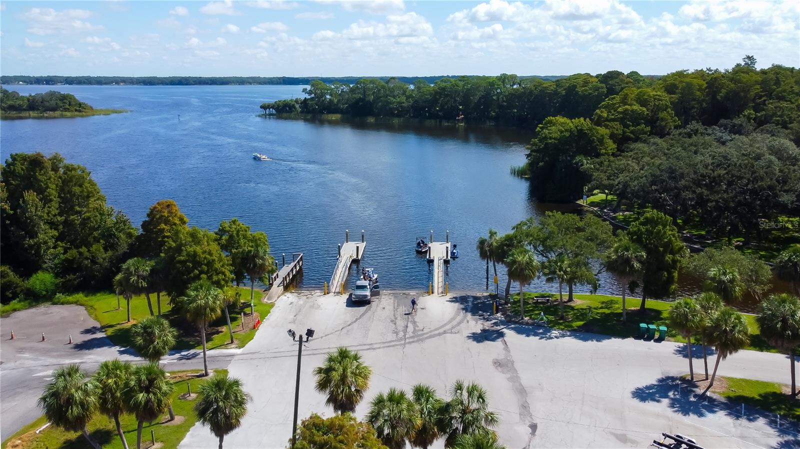 YOUNGS SUB DE LUXE - Land