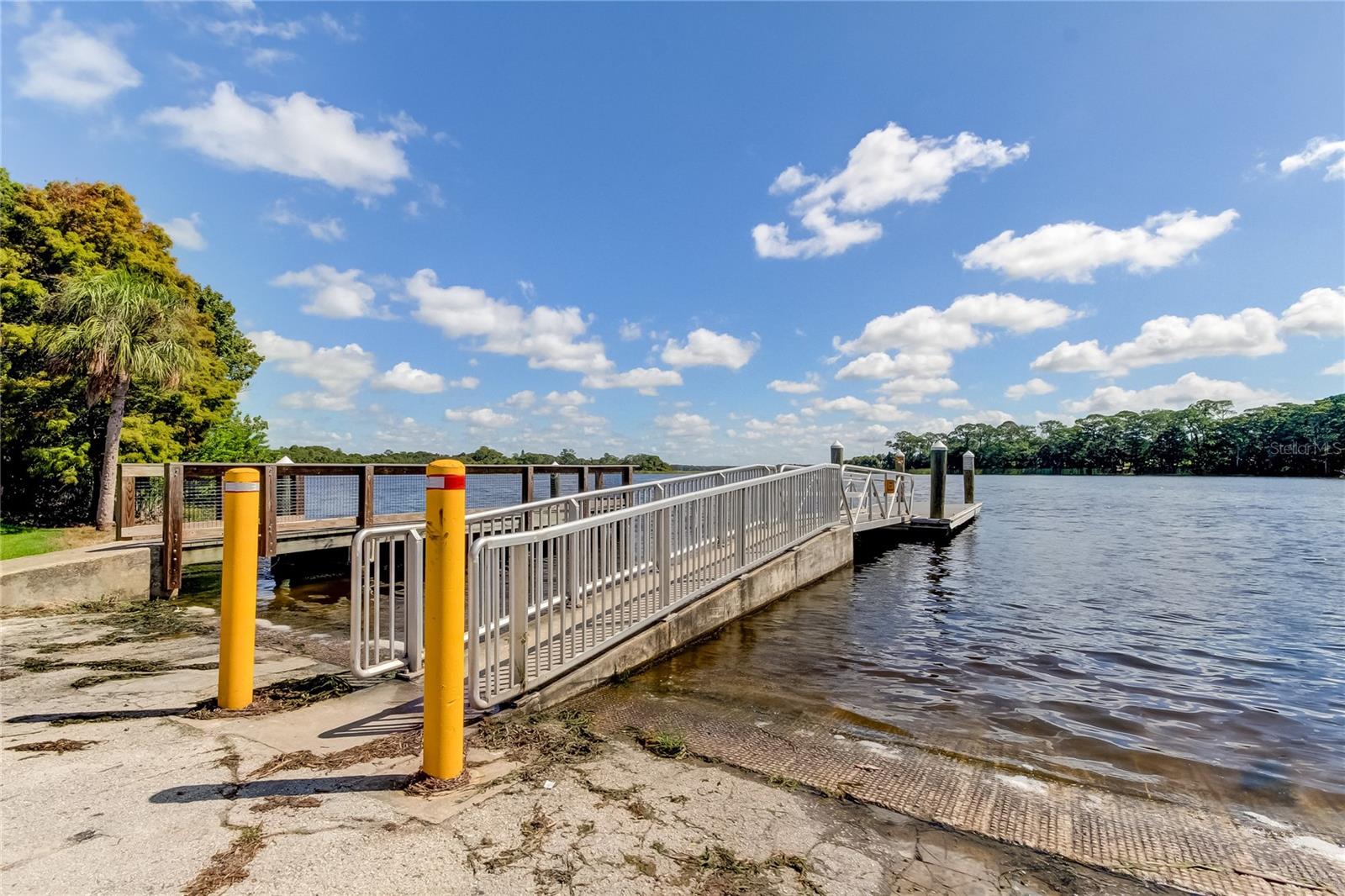 YOUNGS SUB DE LUXE - Land