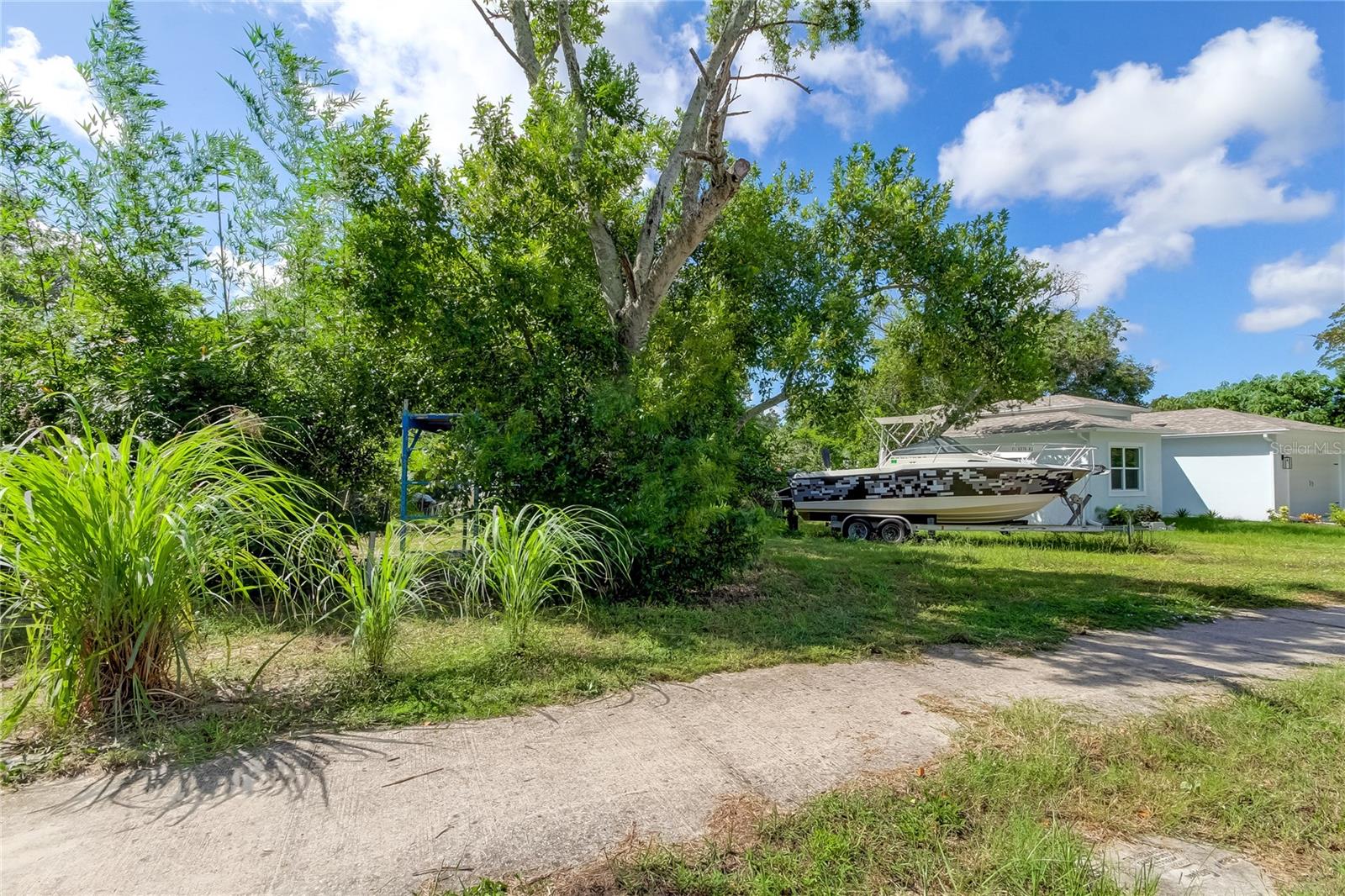 YOUNGS SUB DE LUXE - Land