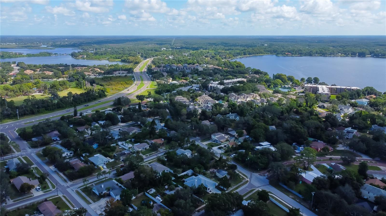 YOUNGS SUB DE LUXE - Land