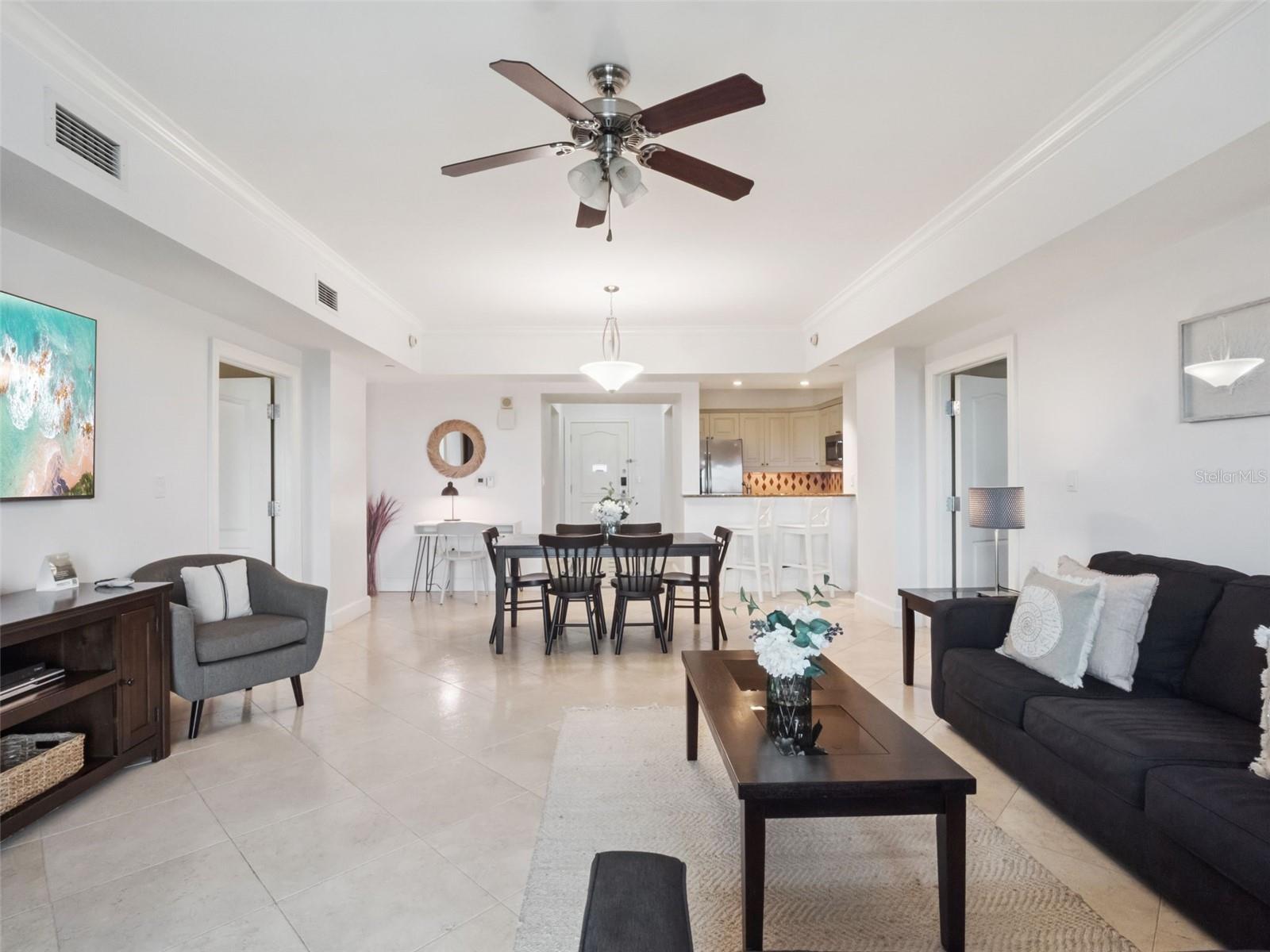 REUNION GRANDE CONDO - Residential