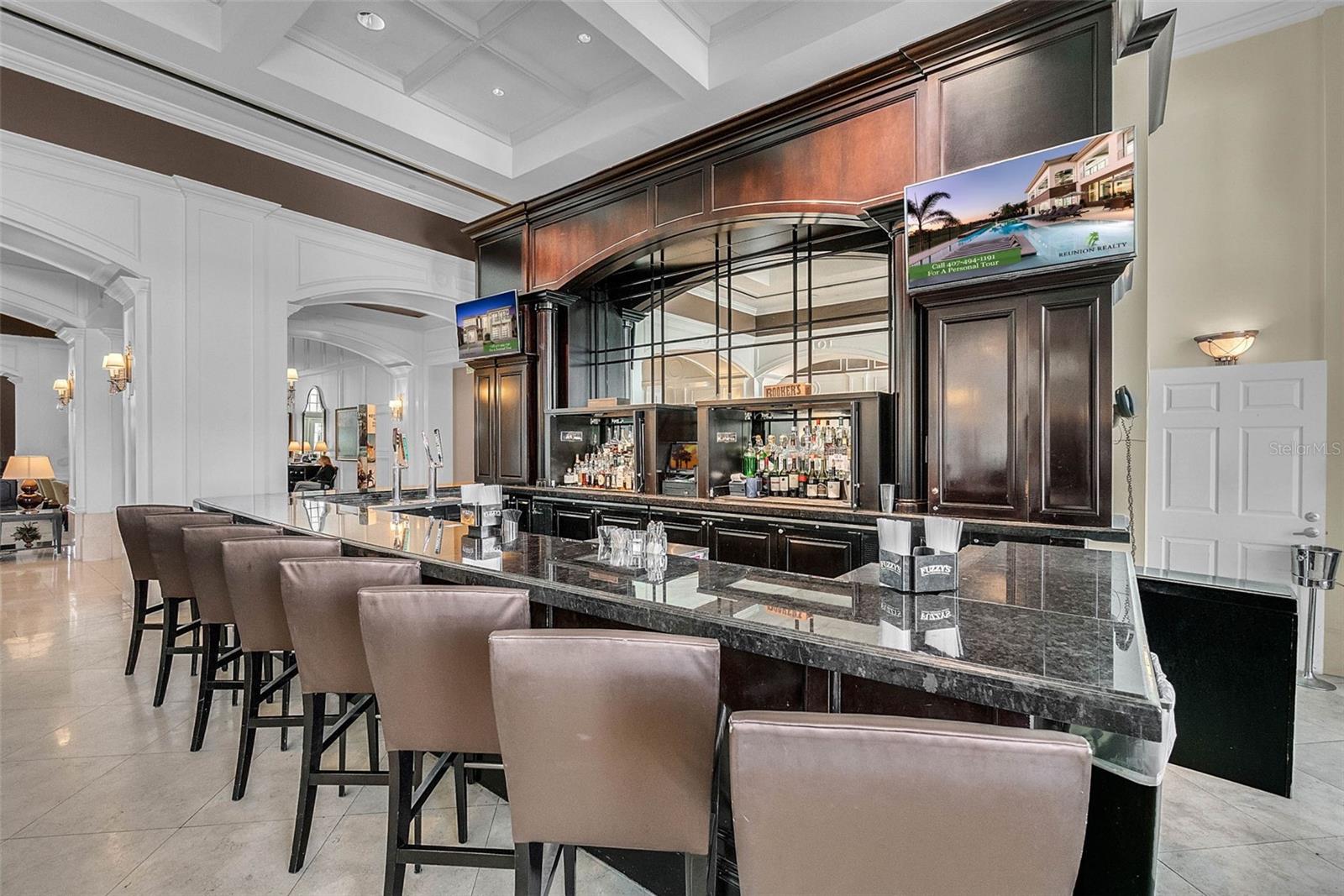 REUNION GRANDE CONDO - Residential