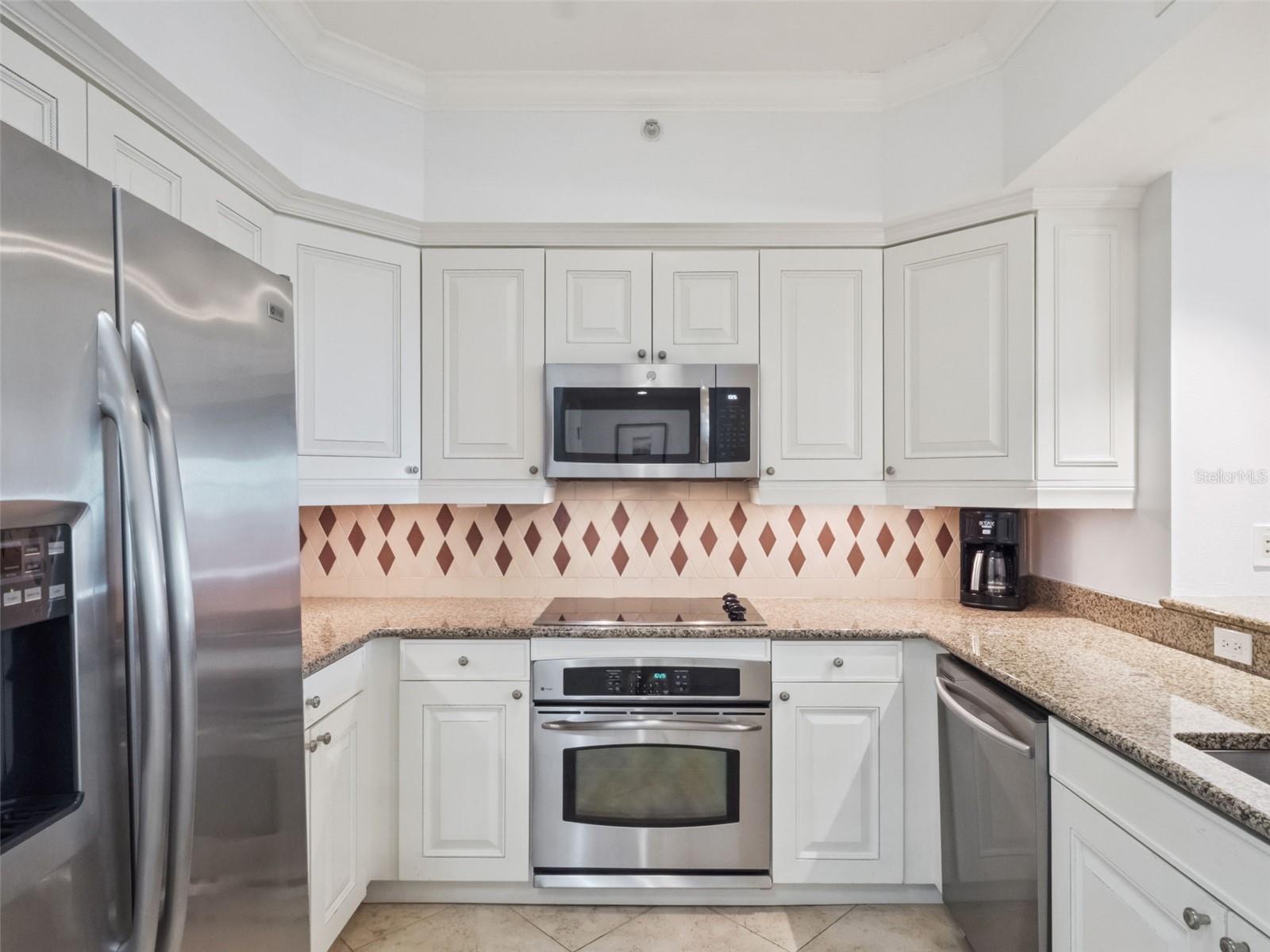 REUNION GRANDE CONDO - Residential