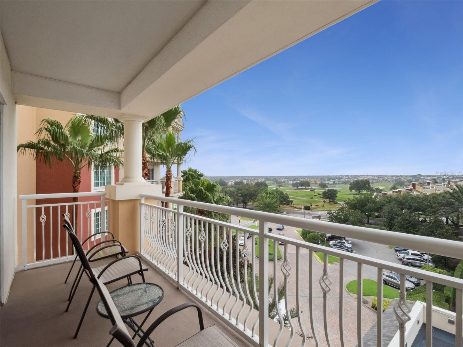 REUNION GRANDE CONDO - Residential