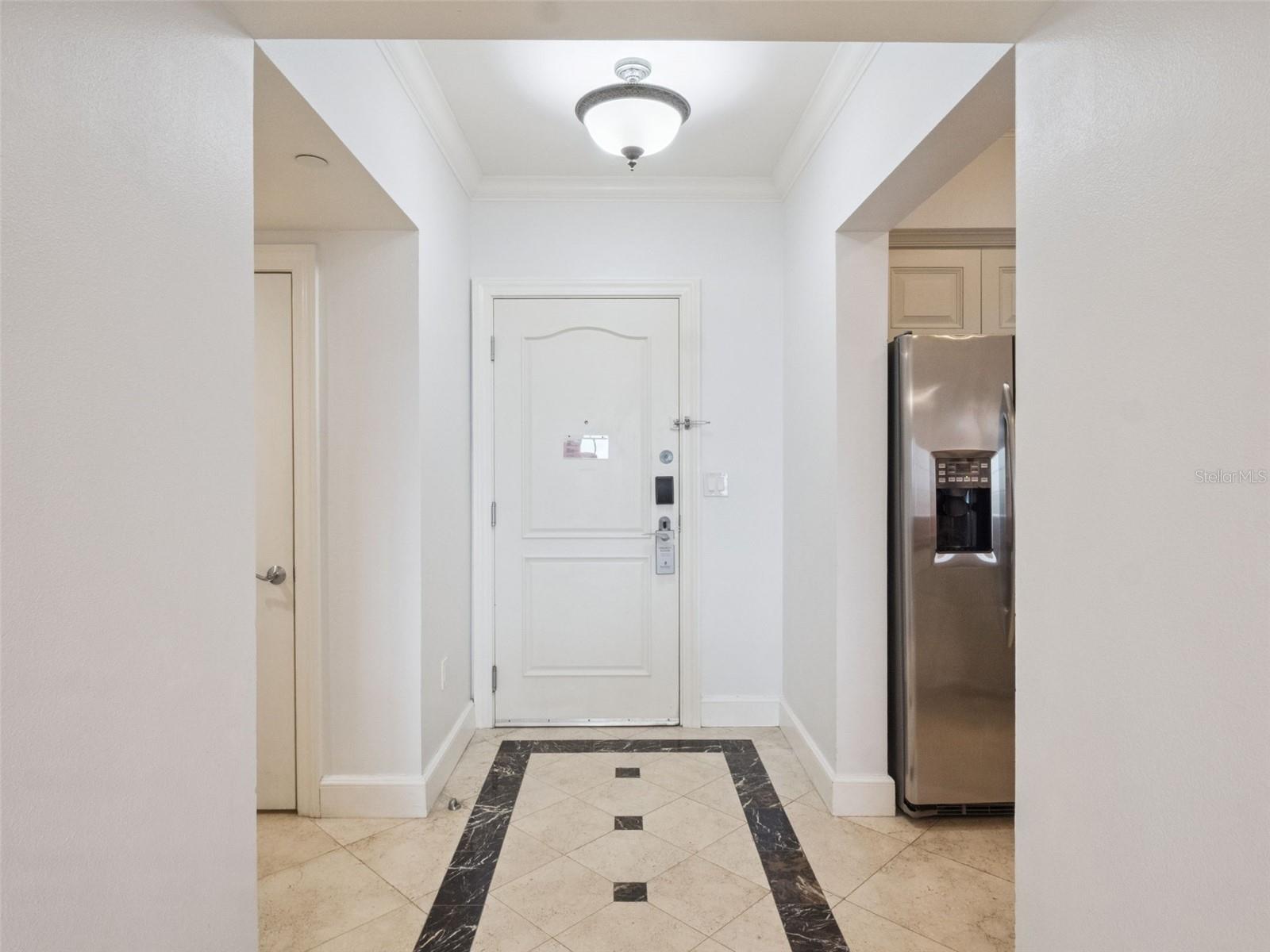 REUNION GRANDE CONDO - Residential