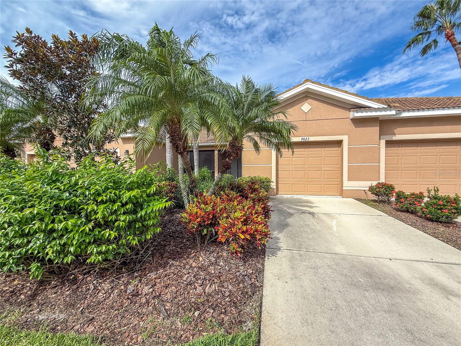 2 Bedroom, 2 Bath Unfurnished Villa offering a Separate Den/Office with Pocket Doors for Privacy. Located in the Beautiful Golf Course Community of Stoneybrook at Heritage Harbour. Eat In Kitchen and Formal Dining Area, Breakfast Bar, Screened Lanais on Front and Back of this Villa with Golf Course View. Split Bedroom Plan, Washer and Dryer Included. One Car Attached Garage. Stoneybrook is a gated community situated in the highly desirable Heritage Harbour community. It features beautifully landscaped grounds, ponds, and an 18-hole golf course with NO MANDATORY golf fees. Just down the street from the villa, there's a small satellite pool for your convenience. Recreational features include the main Jr Olympic sized community pool and spa, a 24hr fitness center, a recreation center, tennis and pickleball courts, bike paths, jogging trails, a playground, a splash park, sand volleyball, basketball courts, a dog park, shuffleboard, bocce ball, and so much more. Stoneybrook's prime location is near the UTC mall, Lakewood Ranch, Costco, medical facilities, restaurants, shopping, downtown Sarasota, Bradenton and Lakewood Ranch, plus the award-winning beaches of Anna Maria Island and Siesta Key. Close to A Rated Schools Short Drive to Beaches, Convenient to I-75. AVAILABLE SEPTEMBER 15, 2025 $2000 MONTH PLUS UTILITIE. Sorry No Pets Allowed.