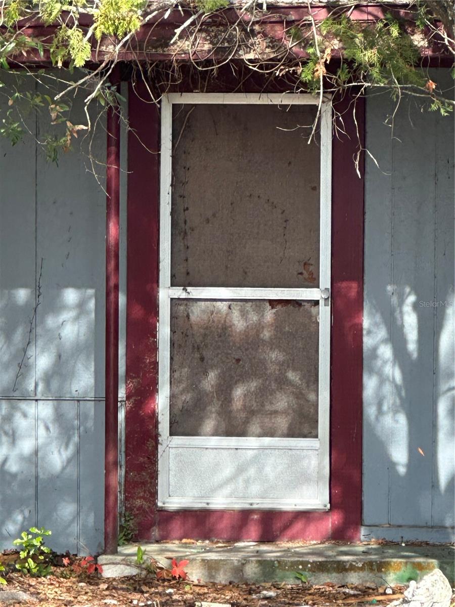 1721 GRAND STREET