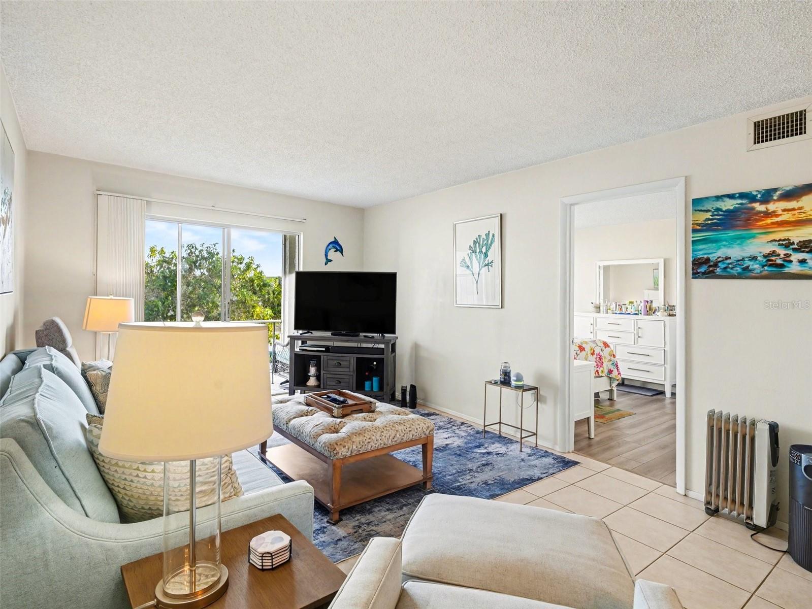 BAYSHORE ON THE LAKE APTS SEC 3 - Residential