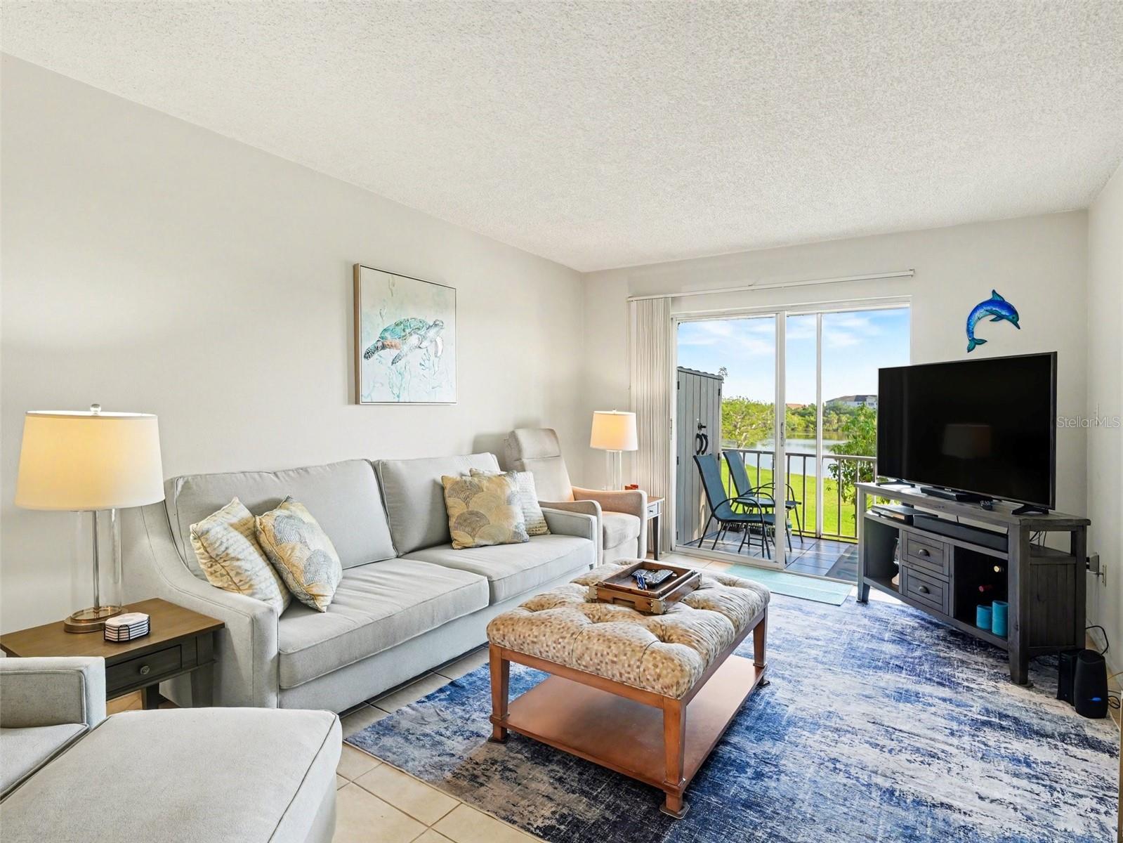 BAYSHORE ON THE LAKE APTS SEC 3 - Residential