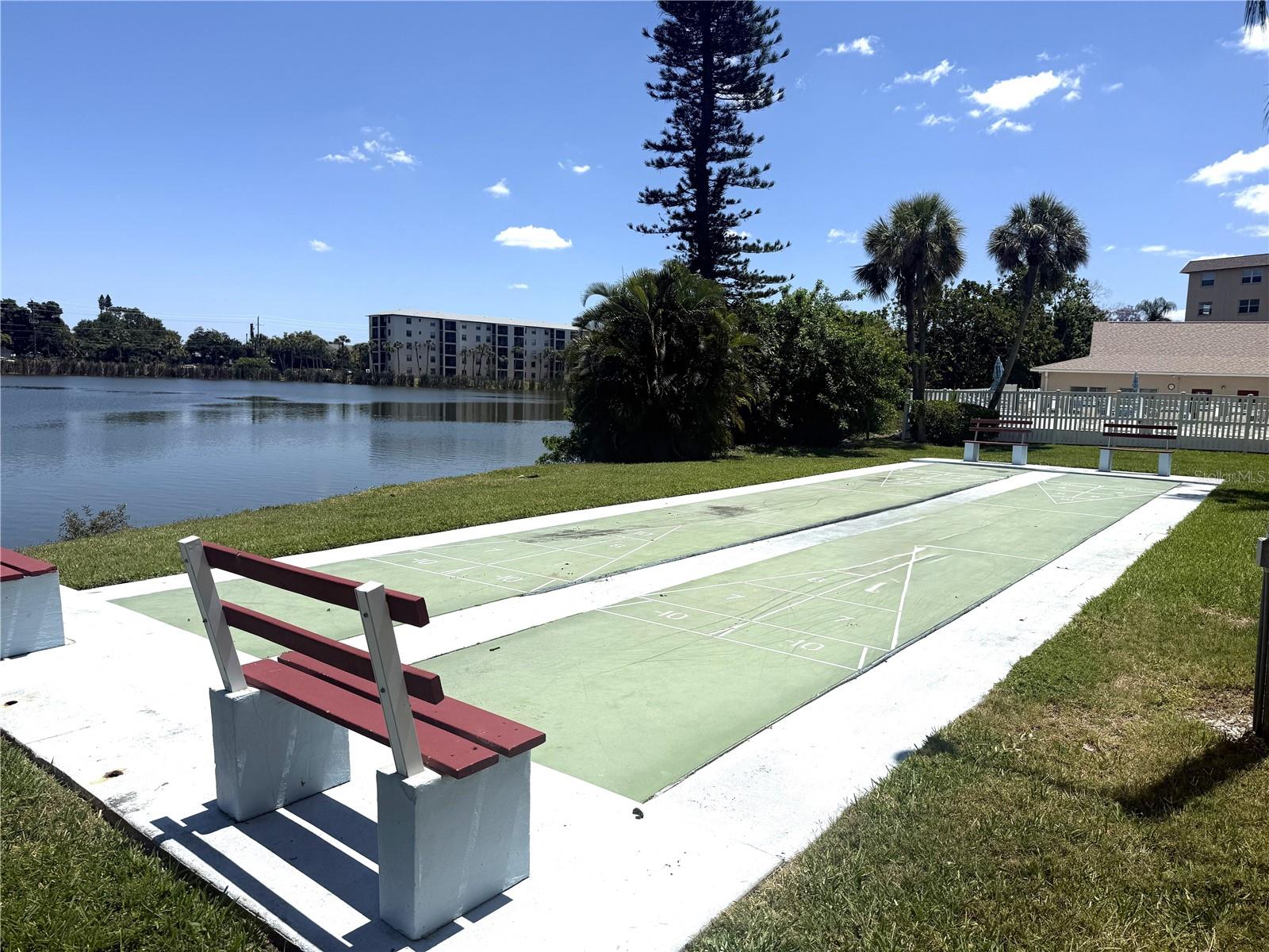 BAYSHORE ON THE LAKE APTS SEC 3 - Residential
