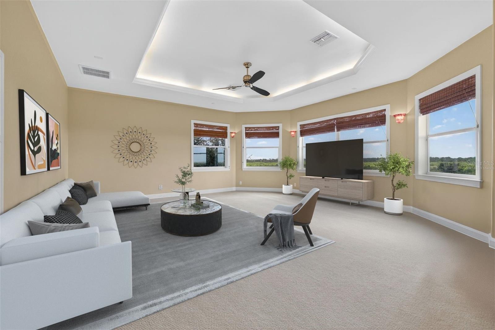 ESTUARY OF MOBBLY BAY - Residential