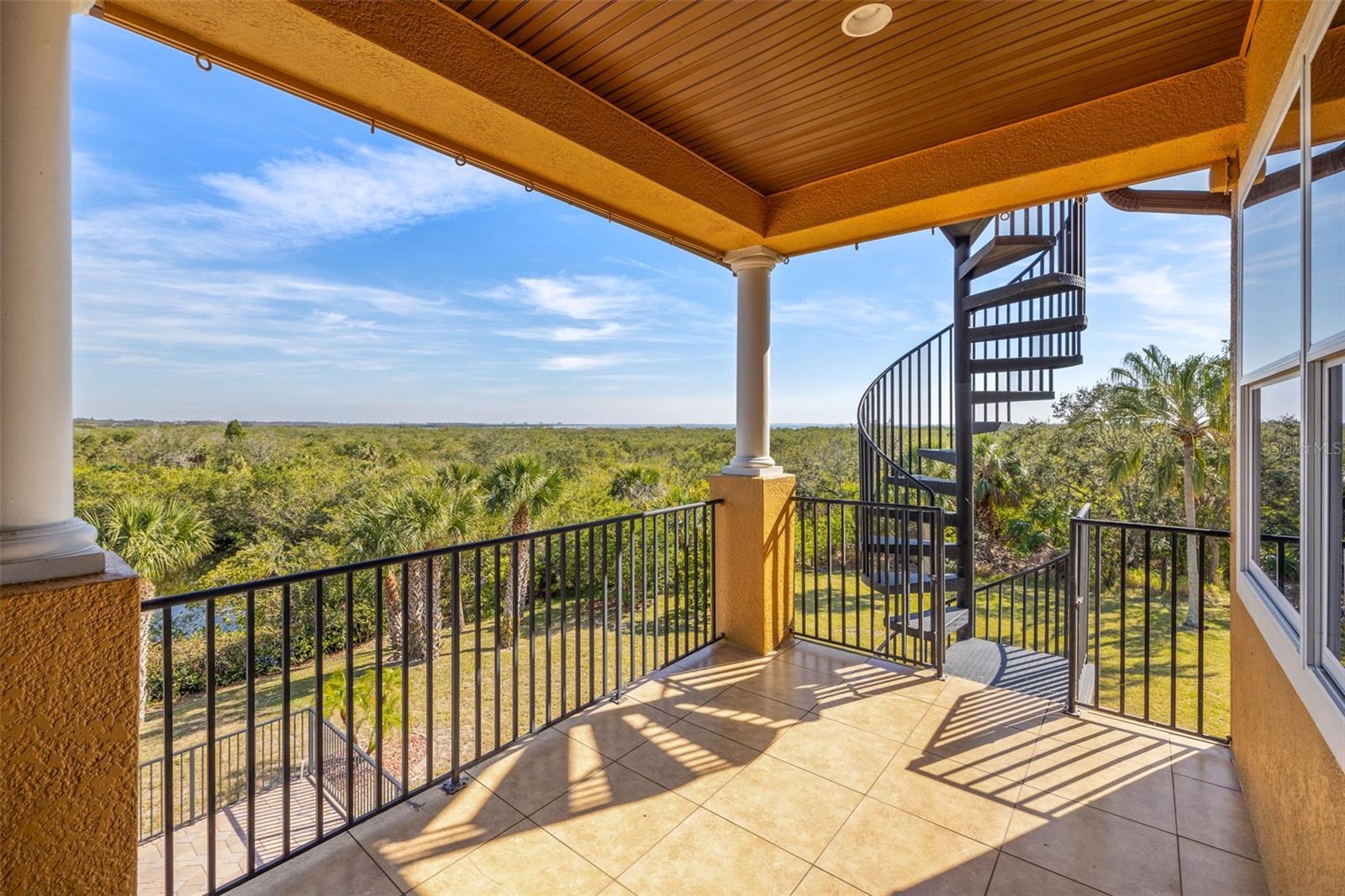 ESTUARY OF MOBBLY BAY - Residential