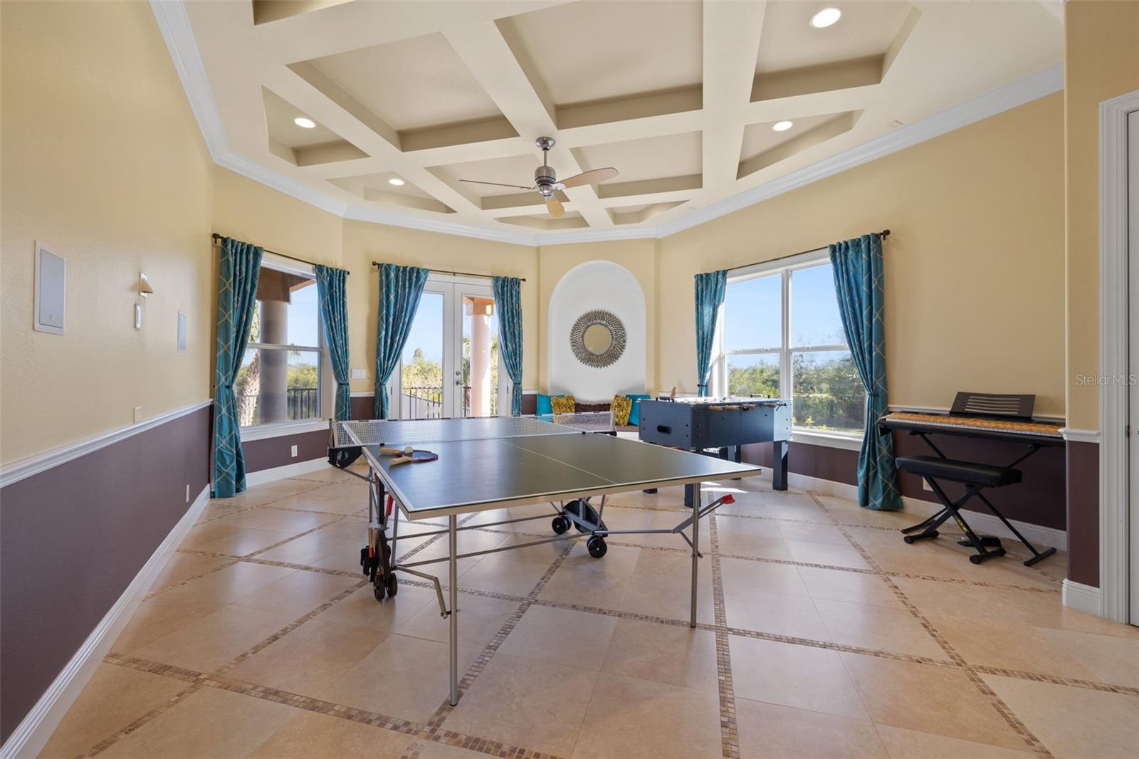 ESTUARY OF MOBBLY BAY - Residential